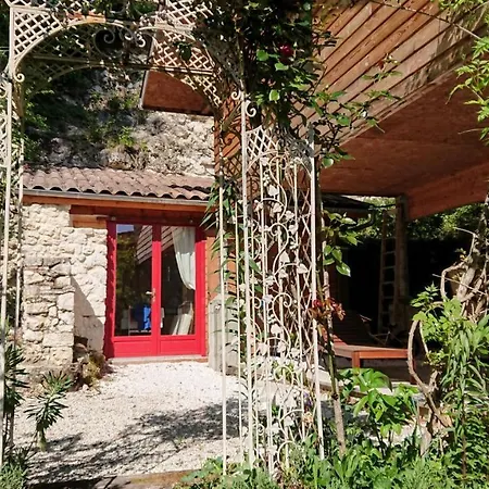 Chalet Du Bouscaillou * Montaigu-de-Quercy